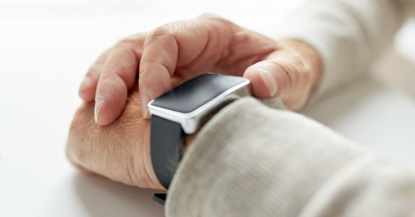 Best GPS for Seniors (2023): 7 GPS Trackers for Better Seniors’ Safety ...