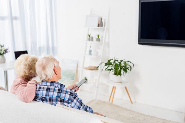 Best TV for Seniors (2020): 15 Easy to Use TVs for the Elderly Reviewed