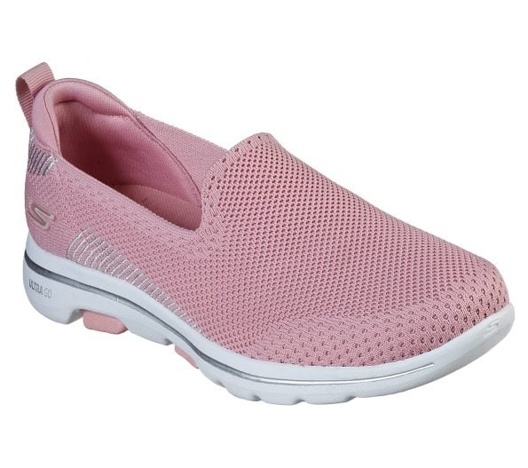 Best Walking Shoes for Elderly: 12 Recommended Shoes for Men & Women